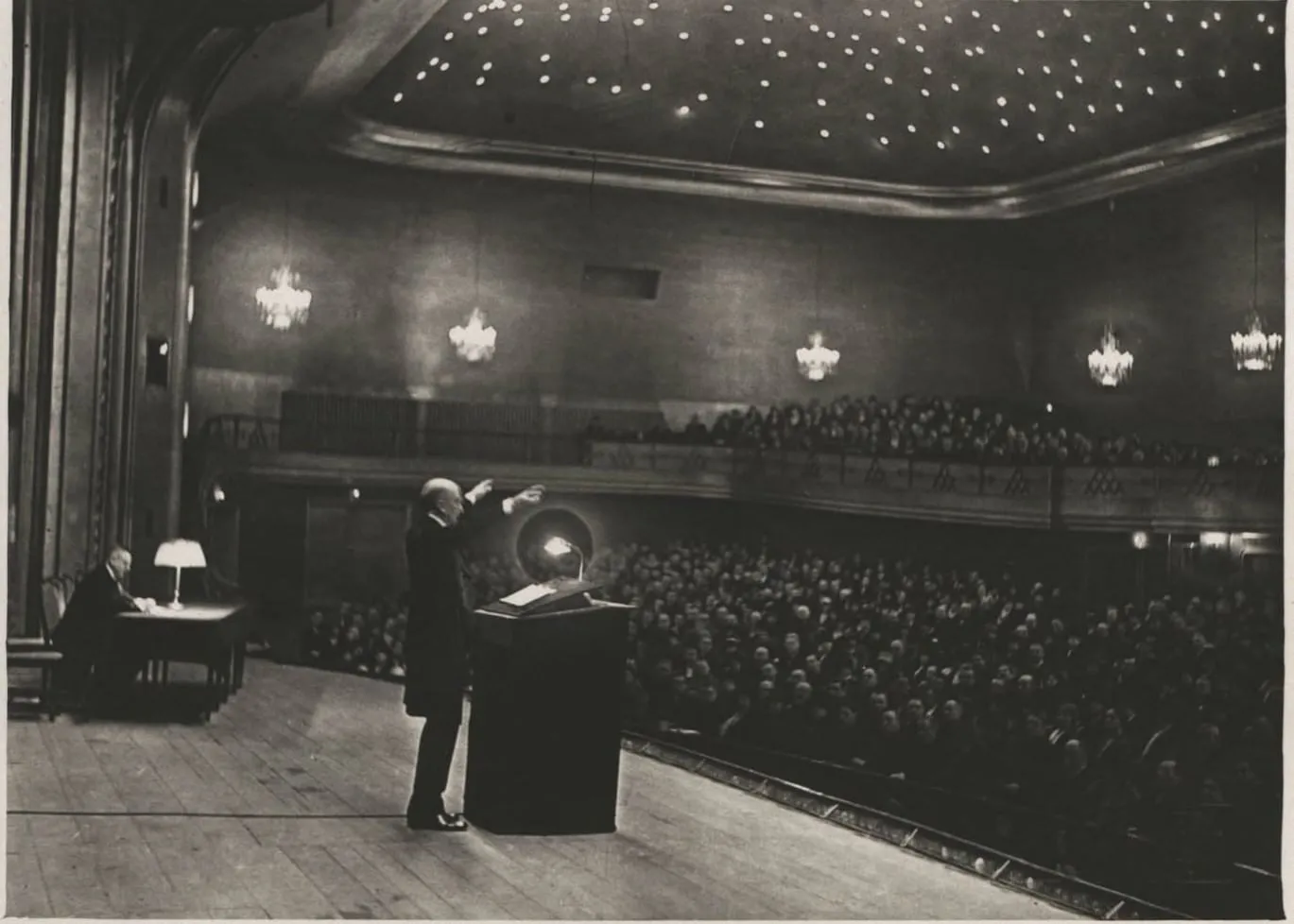 Иван Ильин дает лекцию в Берлине, примерно 1925–1930 годы